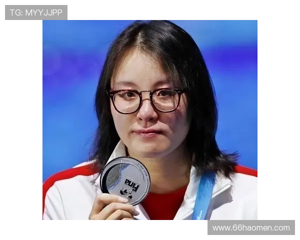 傅园慧在比赛过程中的精彩表现与心路历程分析